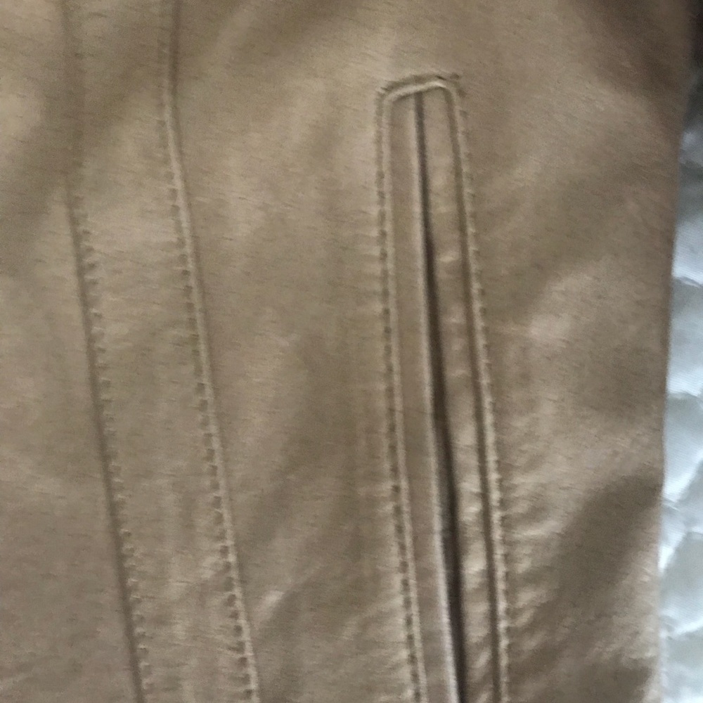 Leather jacket - Picture 3 of 3